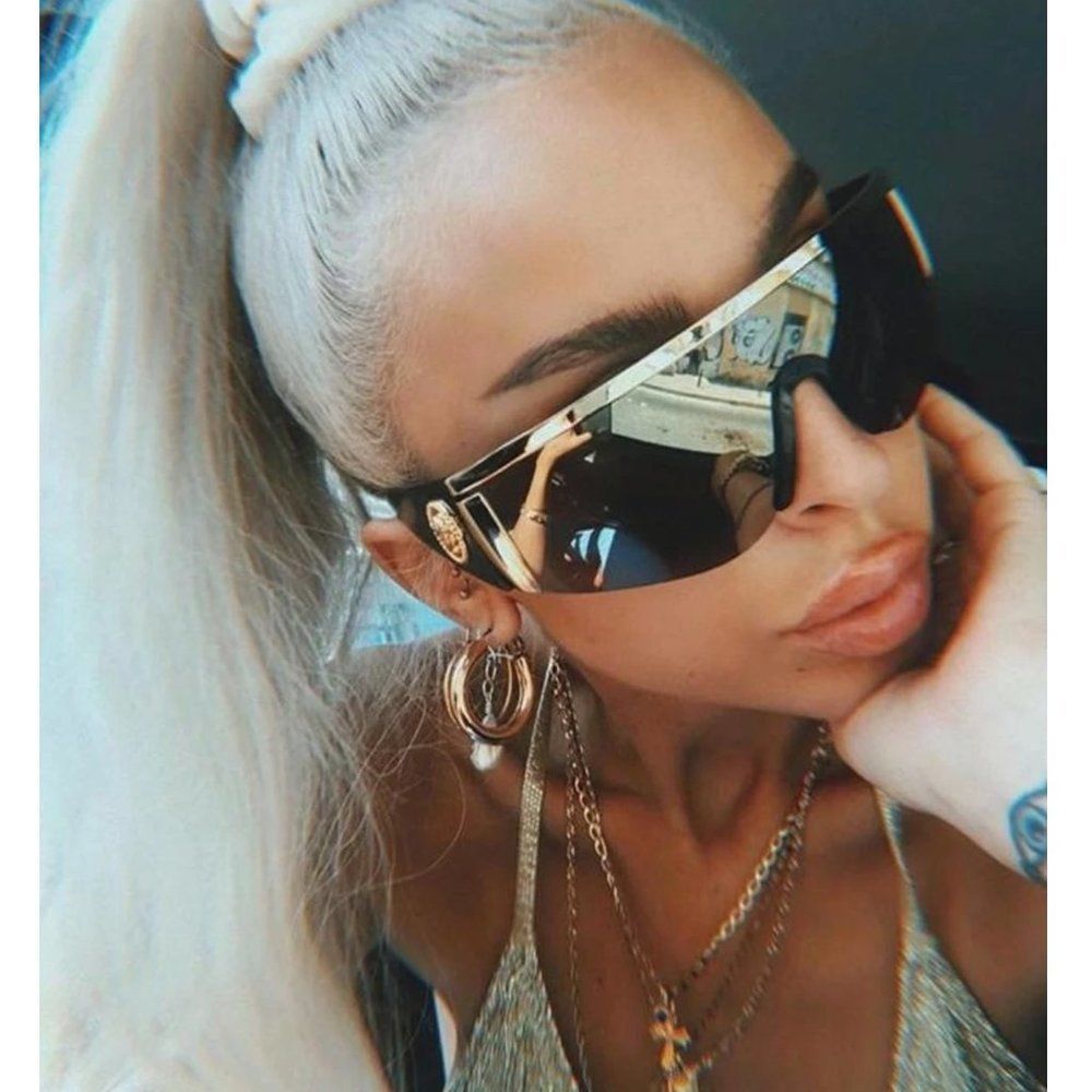 NEW Versace Women's Grey Mirror Sunglasses!